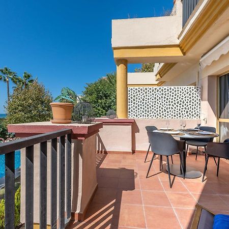 Front Line Beach Studio Apartment Марбелья Экстерьер фото